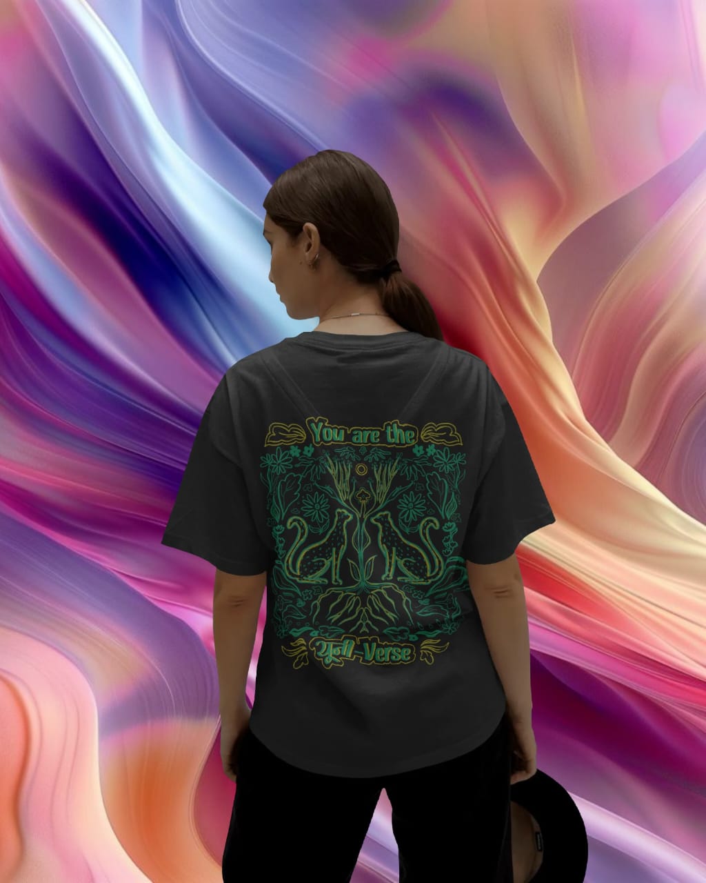 The यूनी-Vesrse Print Tee